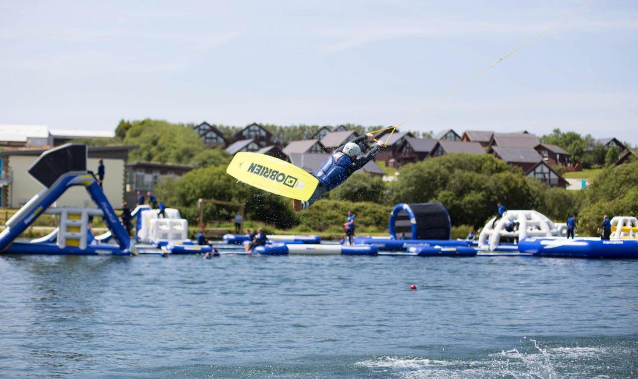 Retallack Resort & Spa Padstow Buitenkant foto The water park at Blashford Lake